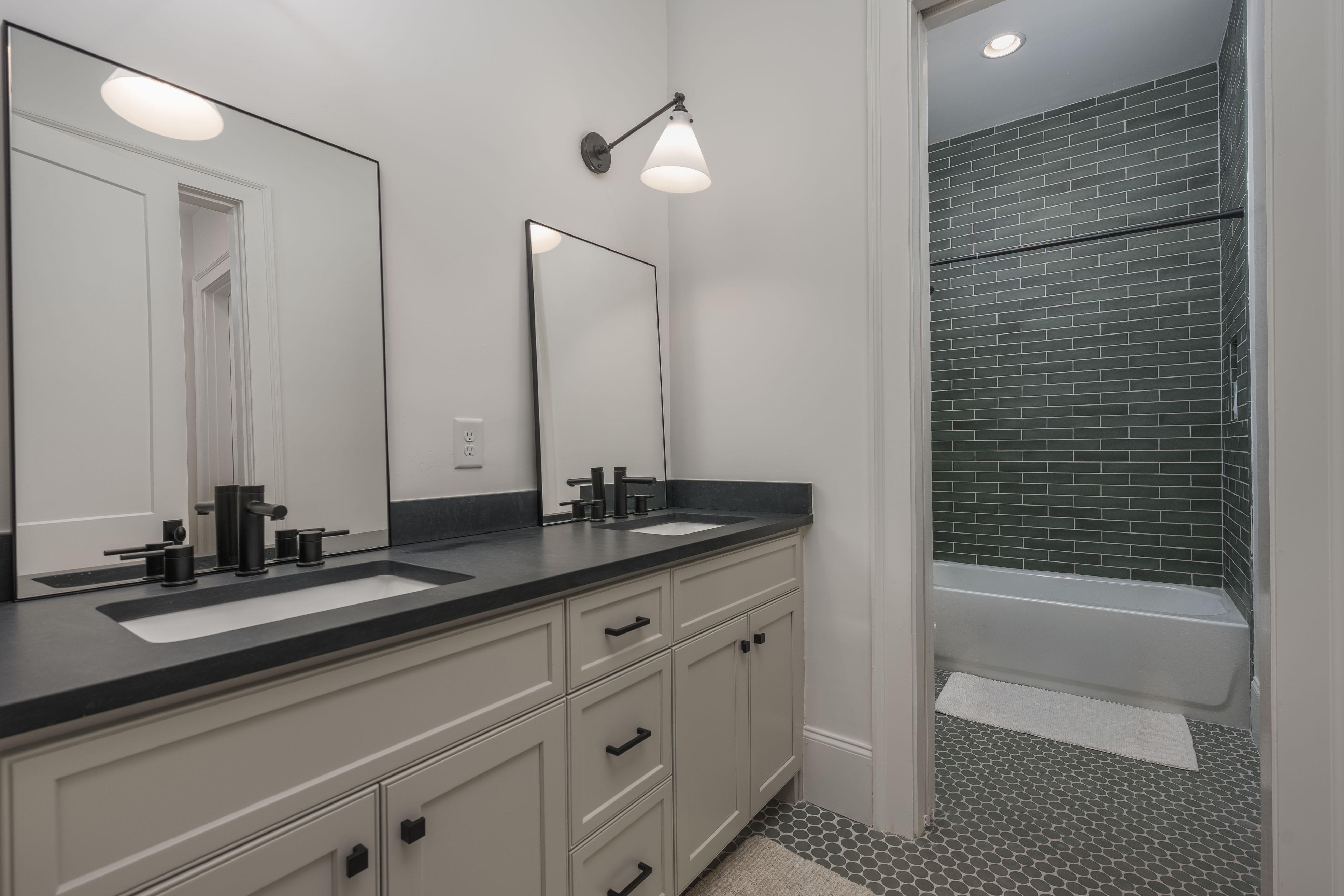 1020 Eastridge Loop image 33